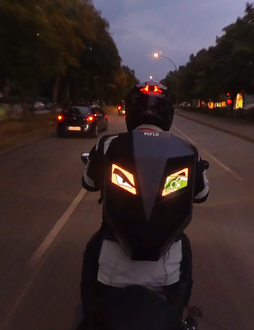 pixlii-apex-ledbackpack-ledruecksack-street-ride-motorcycle-motorrad